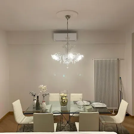 Luxury Castelletto Appartament * 热那亚