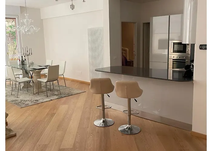 아파트 Luxury Castelletto Appartament